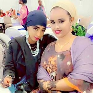 Meet your Posher, Qamar